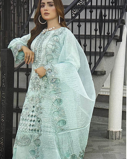 3PC Unstitched Lawn With Complimentary Clutch