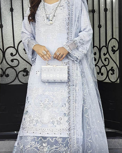 3PC Unstitched Lawn With Complimentary Clutch