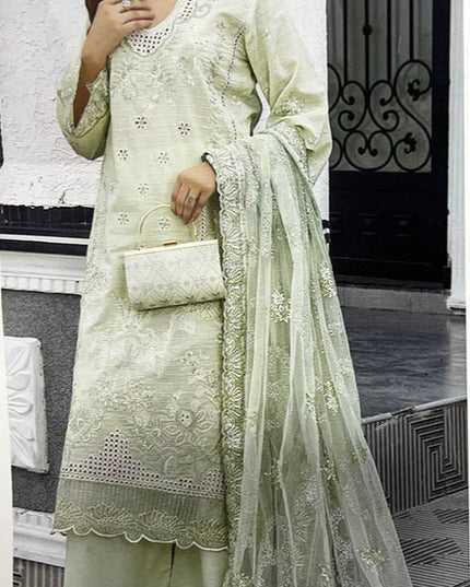 3PC Unstitched Lawn With Complimentary Clutch