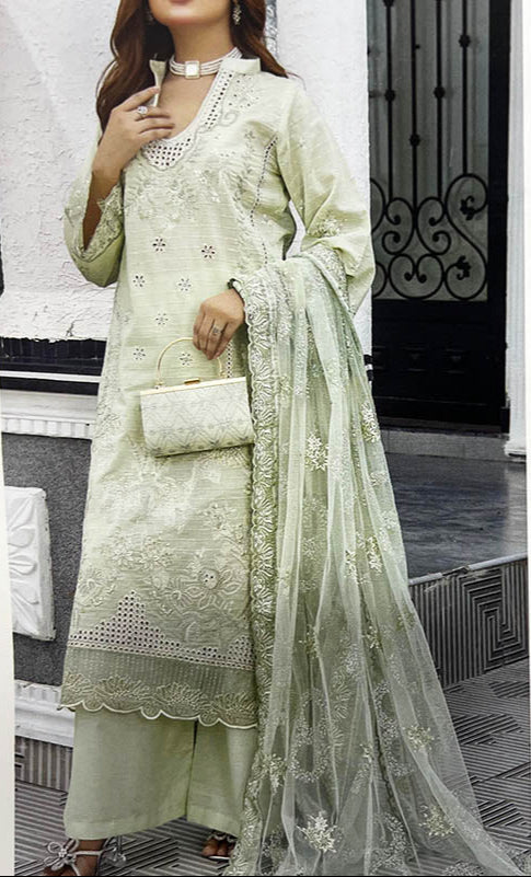 3PC Unstitched Lawn With Complimentary Clutch