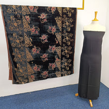 Load image into Gallery viewer, Viscose 3 Piece Suit with Velvet Palachi Shawl
