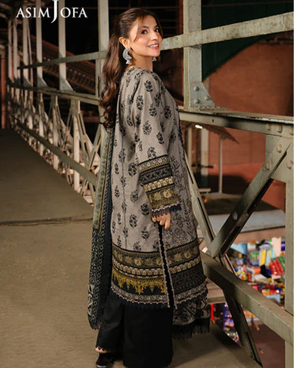 Fancy Embroidered Lawn With Chiffon Dupatta
