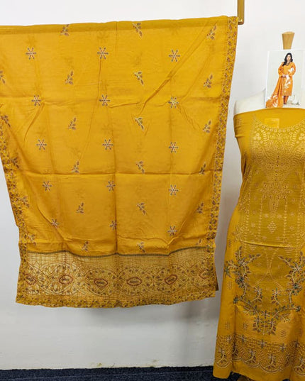 Heavy Embroidered Lawn With Aplic Pallu Dupatta 3PC Unstitched