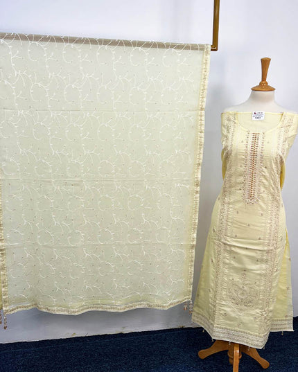 Embroidered Semi Stitched Lawn With Chiffon Dupatta 3PC Unstitched