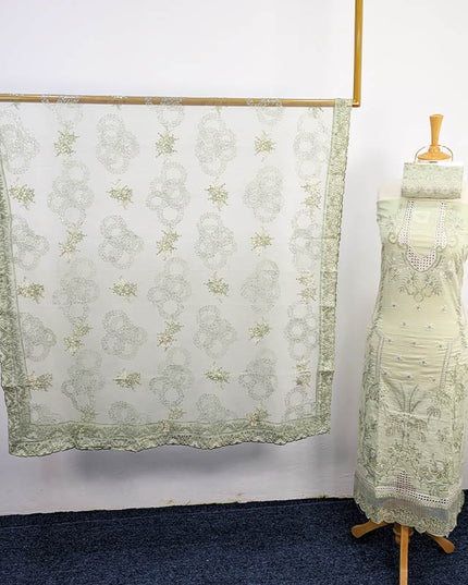 3PC Unstitched Lawn With Complimentary Clutch