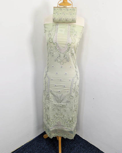3PC Unstitched Lawn With Complimentary Clutch