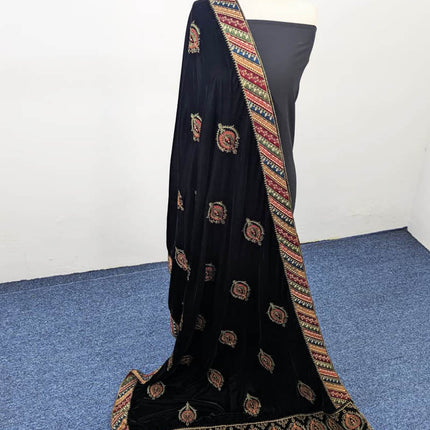 Collection image for: Shawls