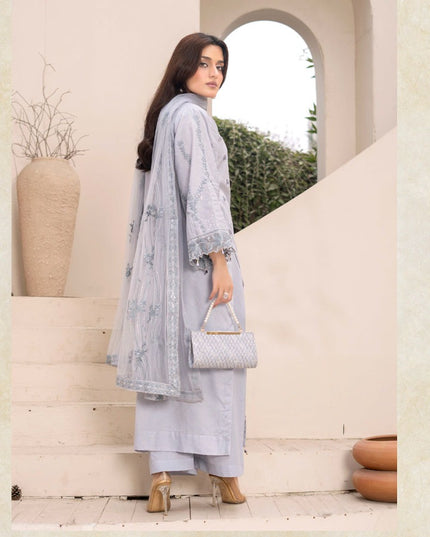 Exclusive Embroidered Self Jaquard Lawn with Bareeze Net Dupatta - Mah e Rooh (Poshak)