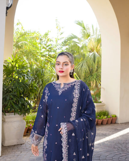 Embroidered Lawn with Heavy Embroidered Crinkle Dupatta - Manizay (Gull Nayab)