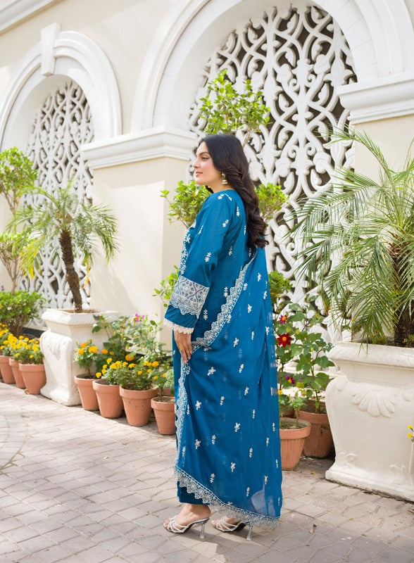 Embroidered Lawn with Heavy Embroidered Crinkle Dupatta - Manizay (Gull Nayab)